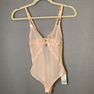 💝NWT Cloud Pink Lace Teddy hunkemoller Doutzen’s